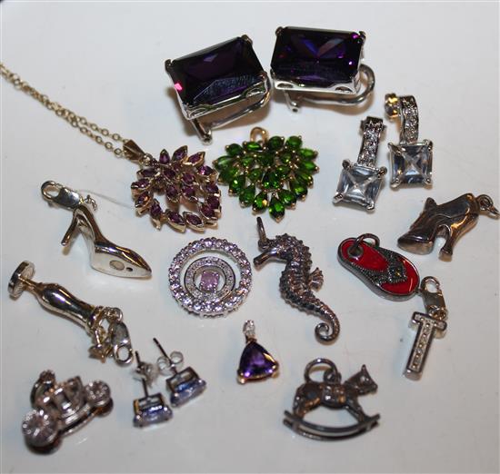 2 x gem set gold pendants and 8 other items of jewellery